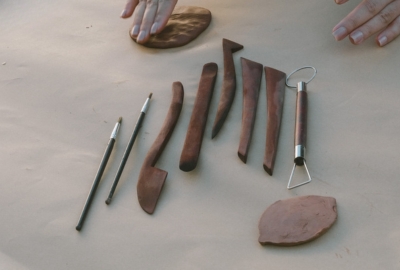 Oficina brincar com o barro