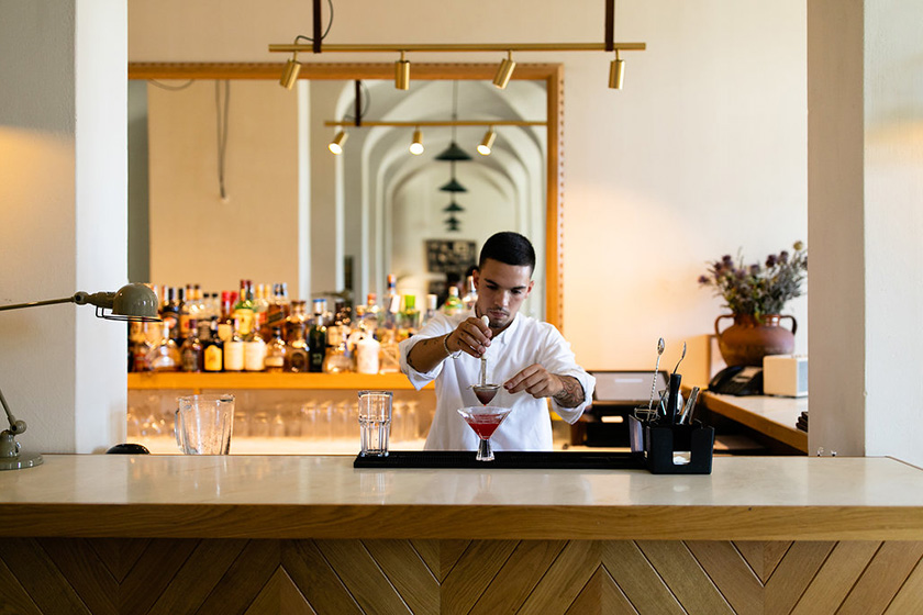 Cocktails making